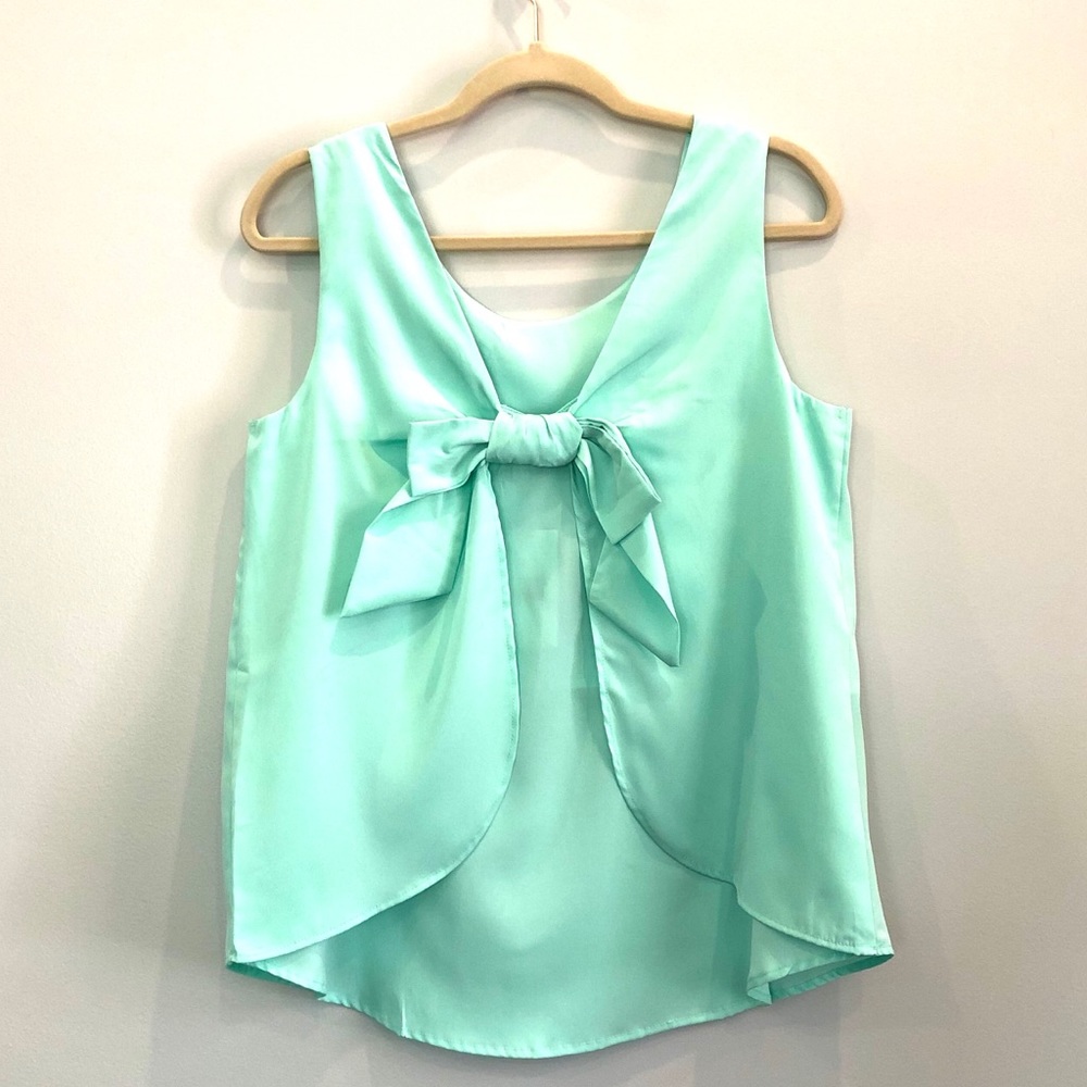 Buckhead Betties Henley Shirt in Seaglass